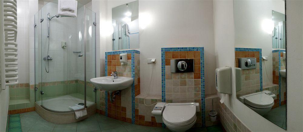 Comfortbiznes Pruszków Kültér fotó